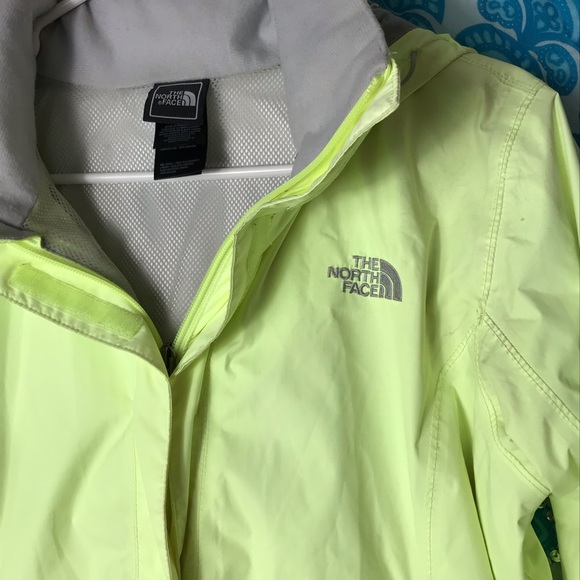 North Face Rain Jacket Medium - Picture 2 of 3